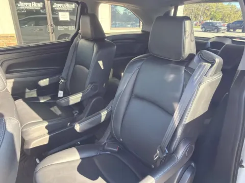 More photos of 2024 Honda Odyssey EX-L at Jerry Hunt Supercenter - Lexington, NC