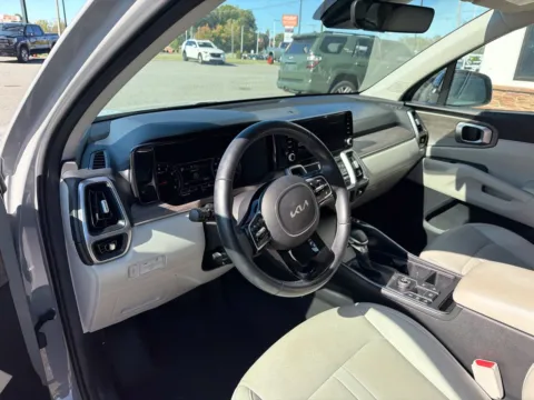 More photos of 2023 Kia Sorento EX at Jerry Hunt Supercenter - Lexington, NC