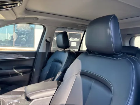 Another view of 2024 Jeep Grand Cherokee Limited for sale in Lexington, NC at Jerry Hunt Supercenter - Lexington