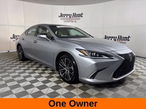 More photos of 2023 Lexus ES 350 at Jerry Hunt Supercenter - Lexington, NC