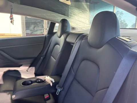 More photos of 2020 Tesla Model 3 Long Range at Jerry Hunt Supercenter - Lexington, NC