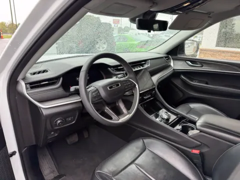 More photos of 2023 Jeep Grand Cherokee L Limited at Jerry Hunt Supercenter - Lexington, NC