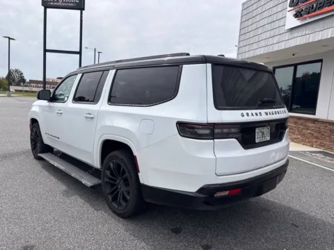 More photos of 2024 Jeep Grand Wagoneer L Series II at Jerry Hunt Supercenter - Lexington, NC