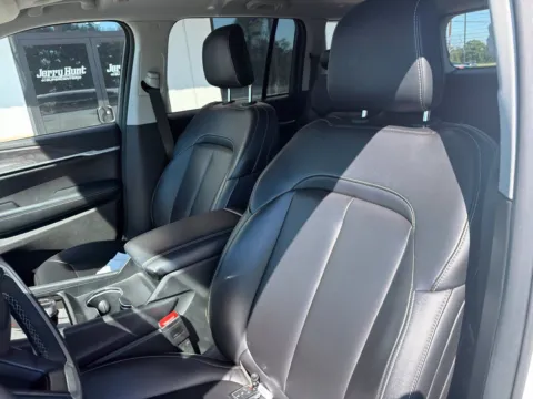 Another view of 2023 Jeep Grand Cherokee Limited for sale in Lexington, NC at Jerry Hunt Supercenter - Lexington