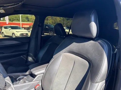 Another view of 2025 Jeep Grand Cherokee L Altitude X for sale in Lexington, NC at Jerry Hunt Supercenter - Lexington