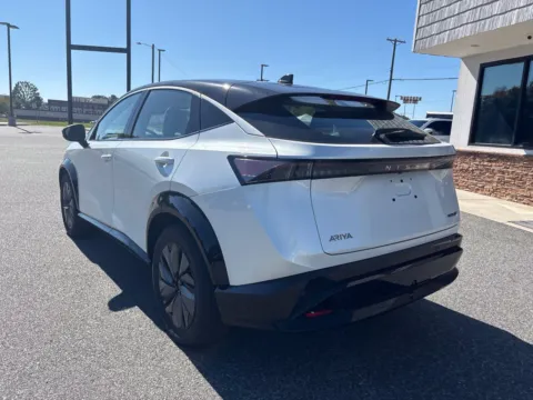 More photos of 2023 Nissan Ariya VENTURE+ at Jerry Hunt Supercenter - Lexington, NC