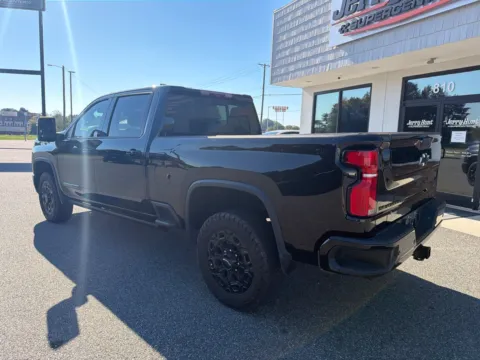 More photos of 2024 Chevrolet Silverado 2500 HD High Country at Jerry Hunt Supercenter - Lexington, NC