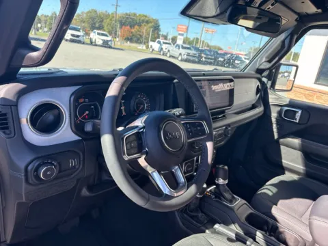 More photos of 2026 Jeep Wrangler Sahara at Jerry Hunt Supercenter - Lexington, NC