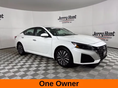More photos of 2024 Nissan Altima 2.5 SV at Jerry Hunt Supercenter - Lexington, NC