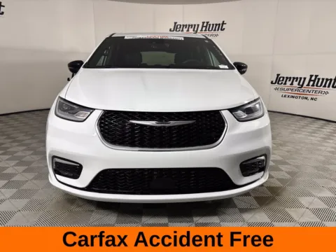 Another view of 2025 Chrysler Pacifica Select for sale in Lexington, NC at Jerry Hunt Supercenter - Lexington
