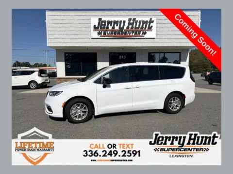 White 2025 Chrysler Pacifica Select for sale in Lexington, NC