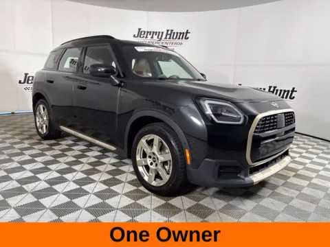More photos of 2025 MINI Cooper S Countryman Iconic at Jerry Hunt Supercenter - Lexington, NC