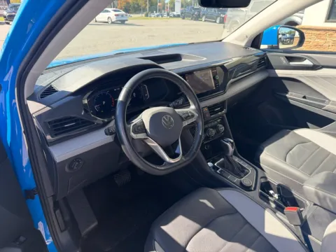 More photos of 2024 Volkswagen Taos 1.5T SEL at Jerry Hunt Supercenter - Lexington, NC