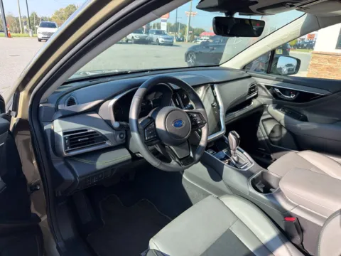 More photos of 2025 Subaru Outback Onyx Edition at Jerry Hunt Supercenter - Lexington, NC