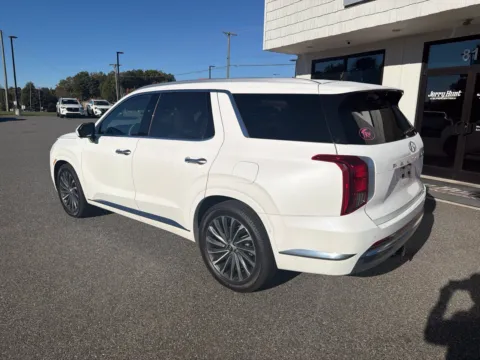More photos of 2023 Hyundai Palisade Calligraphy at Jerry Hunt Supercenter - Lexington, NC