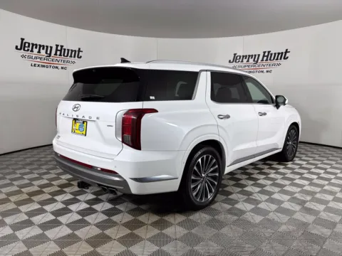 More photos of 2023 Hyundai Palisade Calligraphy at Jerry Hunt Supercenter - Lexington, NC