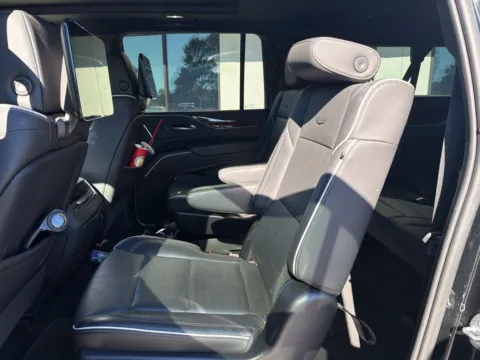 More photos of 2021 Cadillac Escalade ESV Premium at Jerry Hunt Supercenter - Lexington, NC