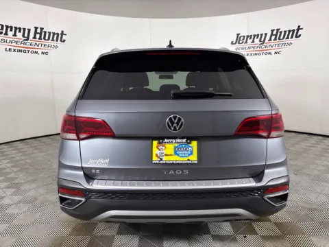 More photos of 2022 Volkswagen Taos 1.5T SE at Jerry Hunt Supercenter - Lexington, NC
