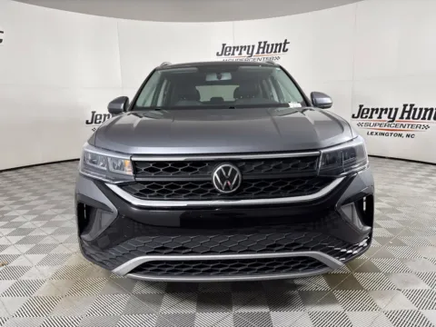 Photos of 2022 Volkswagen Taos 1.5T SE for sale in Lexington, NC at Jerry Hunt Supercenter - Lexington