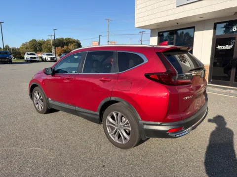 More photos of 2022 Honda CR-V Hybrid Touring at Jerry Hunt Supercenter - Lexington, NC