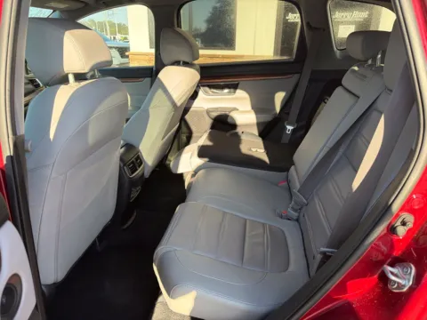 More photos of 2022 Honda CR-V Hybrid Touring at Jerry Hunt Supercenter - Lexington, NC