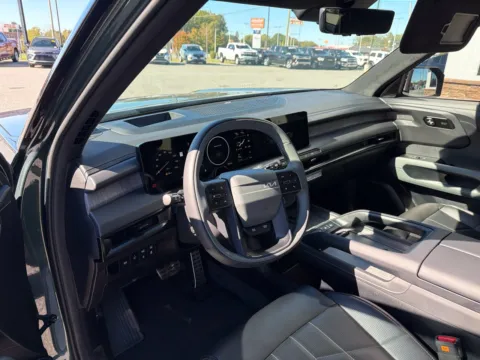 More photos of 2027 Kia Telluride X-Line SX-Prestige at Jerry Hunt Supercenter - Lexington, NC