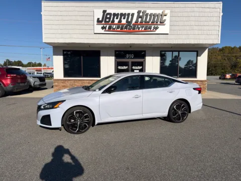 White 2023 Nissan Altima 2.5 SR for sale in Lexington, NC