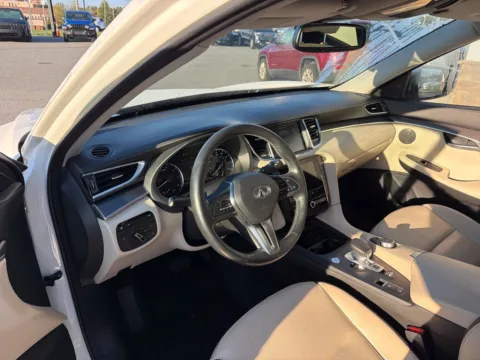More photos of 2022 INFINITI QX50 LUXE at Jerry Hunt Supercenter - Lexington, NC