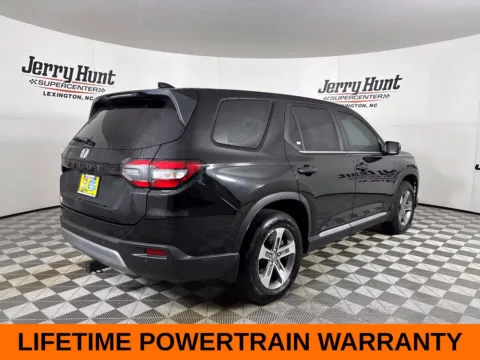 More photos of 2023 Honda Pilot EX-L at Jerry Hunt Supercenter - Lexington, NC