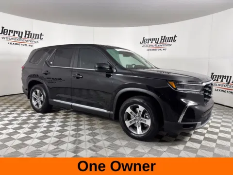 More photos of 2023 Honda Pilot EX-L at Jerry Hunt Supercenter - Lexington, NC