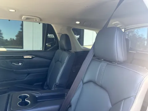 More photos of 2023 Honda Pilot EX-L at Jerry Hunt Supercenter - Lexington, NC