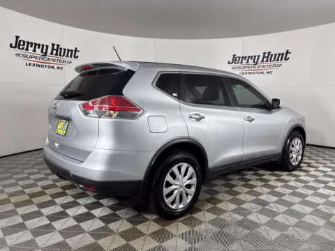 More photos of 2015 Nissan Rogue S at Jerry Hunt Supercenter - Lexington, NC