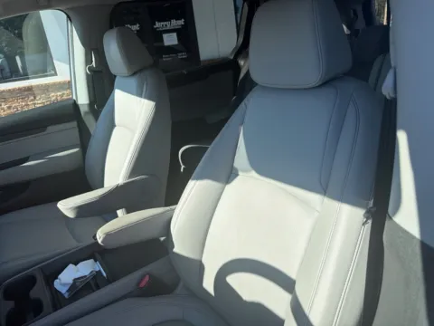 More photos of 2024 Honda Odyssey EX-L at Jerry Hunt Supercenter - Lexington, NC