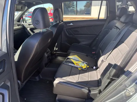 More photos of 2022 Volkswagen Tiguan 2.0T SEL R-Line at Jerry Hunt Supercenter - Lexington, NC