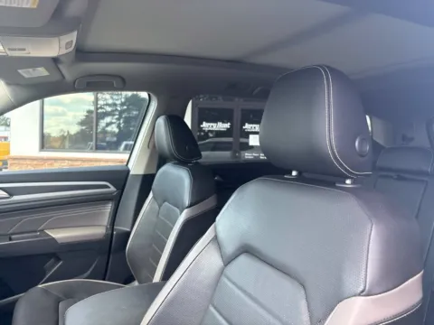 Another view of 2023 Volkswagen Atlas 3.6L V6 SEL Premium R-Line for sale in Lexington, NC at Jerry Hunt Supercenter - Lexington