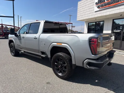 More photos of 2025 GMC Sierra 3500 HD AT4 at Jerry Hunt Supercenter - Lexington, NC