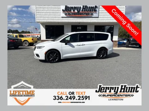 White 2026 Chrysler Pacifica Select for sale in Lexington, NC