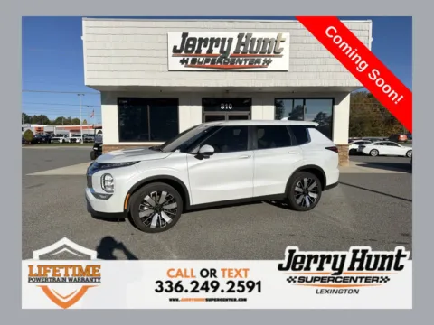 White 2025 Mitsubishi Outlander SE for sale in Lexington, NC