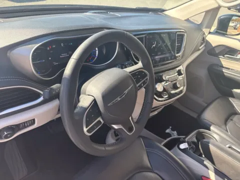 Another view of 2024 Chrysler Pacifica Hybrid Select for sale in Lexington, NC at Jerry Hunt Supercenter - Lexington