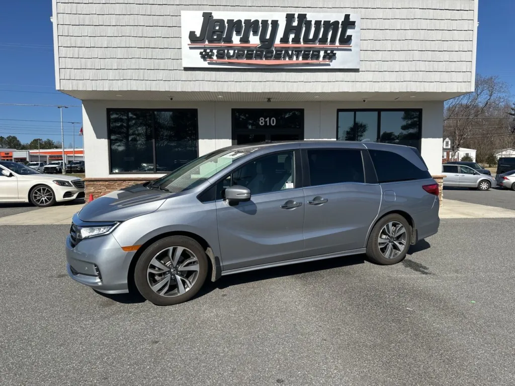 Used 2022 Honda Odyssey Touring for sale in Lexington, NC at Jerry