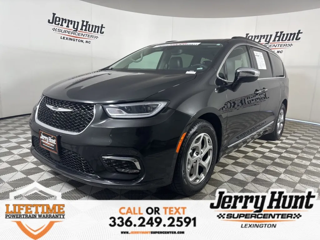 2023 Chrysler Pacifica Limited for sale in Lexington, NC
