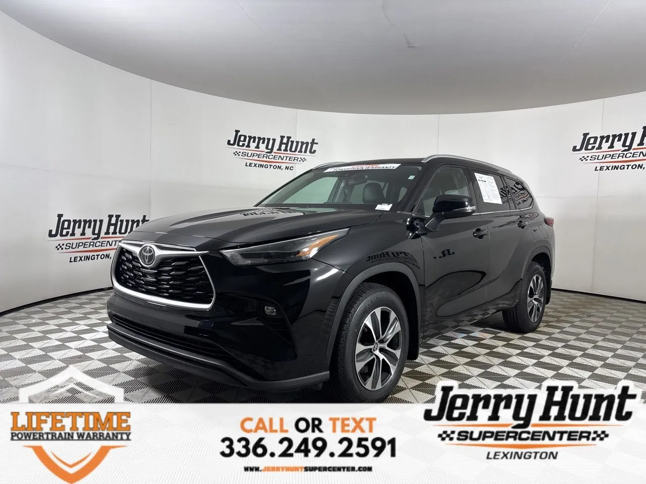 Black 2022 Toyota Highlander XLE for sale in Lexington, NC