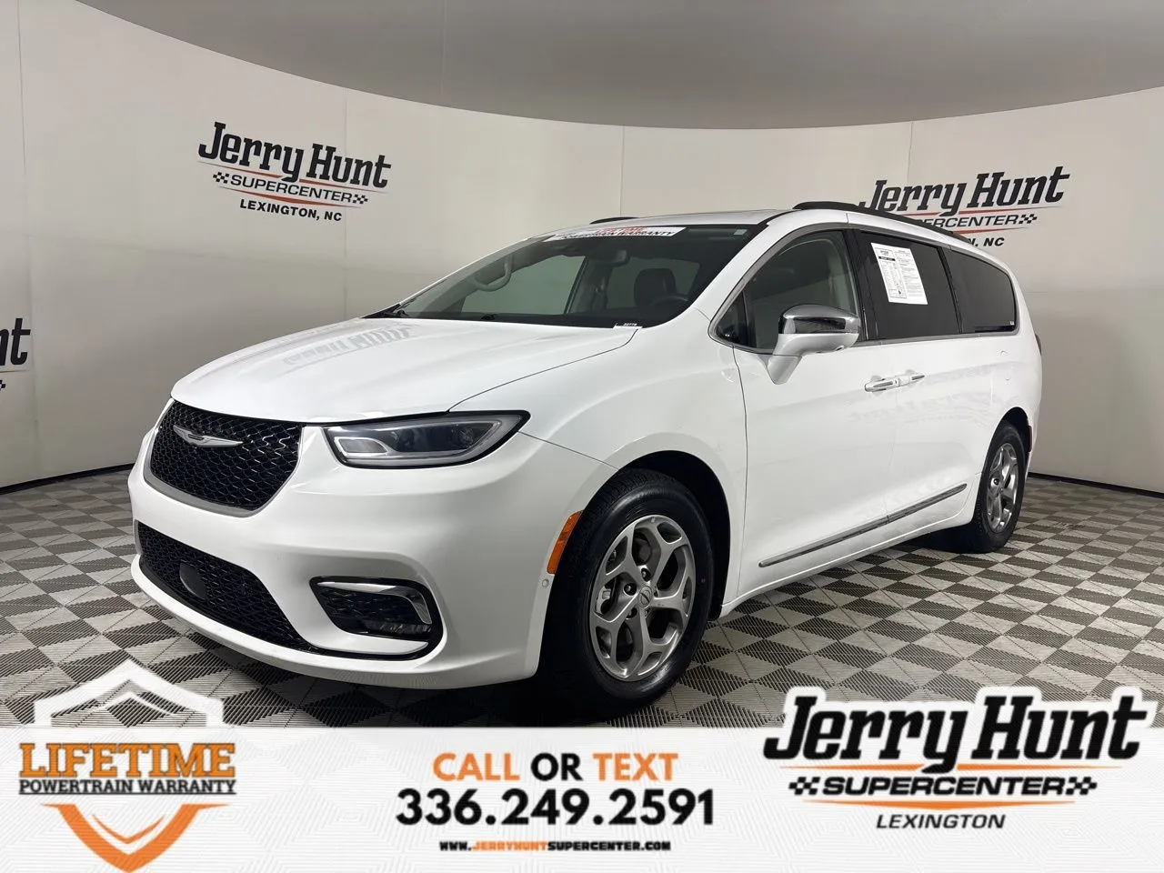 White 2022 Chrysler Pacifica Limited for sale in Lexington, NC