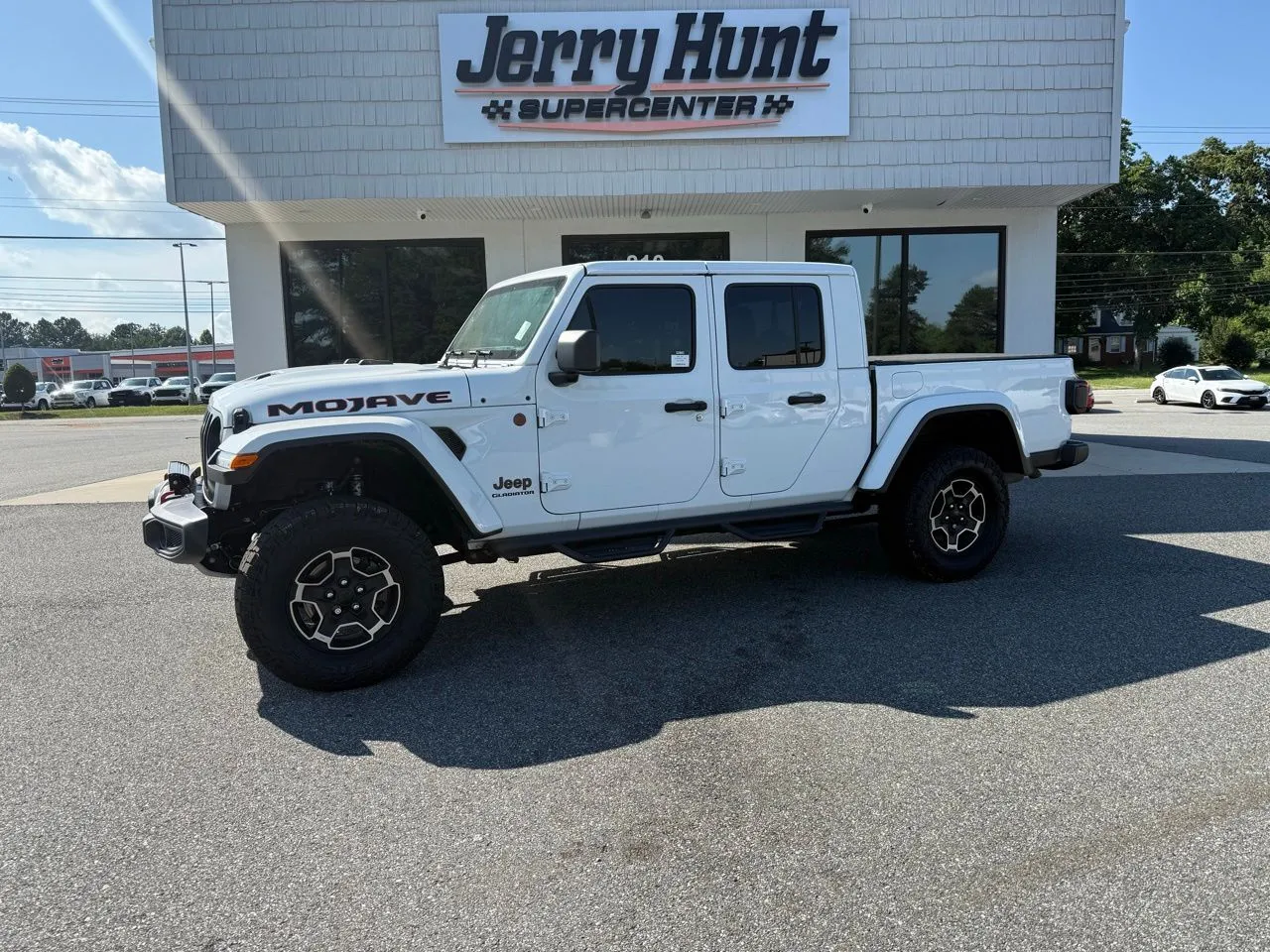 White 2021 Jeep Gladiator Mojave for sale in Lexington, NC