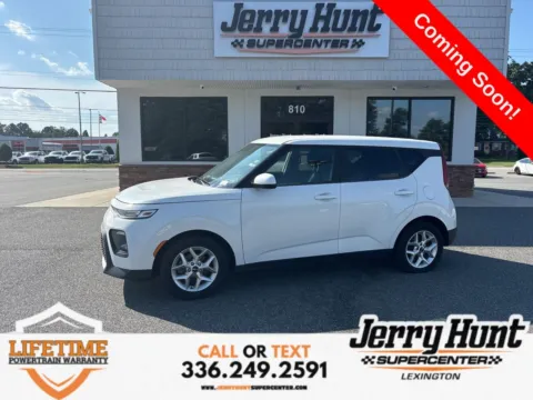 White 2022 Kia Soul LX for sale in Lexington, NC