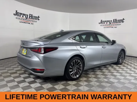 More photos of 2024 Lexus ES 300h Ultra Luxury at Jerry Hunt Supercenter - Lexington, NC