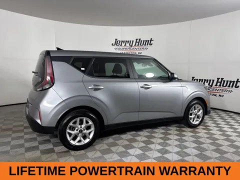 More photos of 2023 Kia Soul LX at Jerry Hunt Supercenter - Lexington, NC