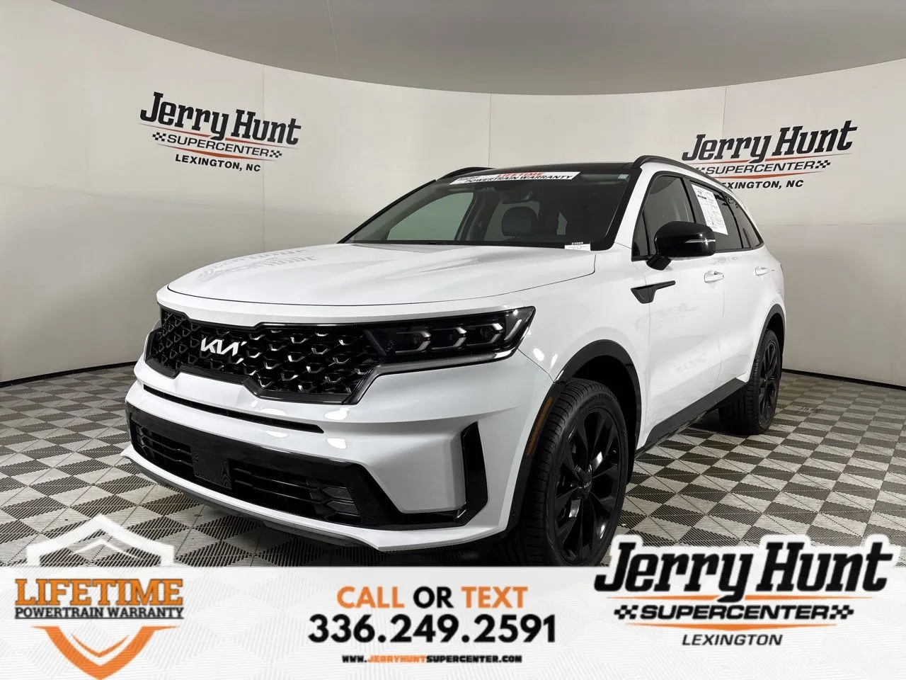 White 2023 Kia Sorento SX for sale in Lexington, NC