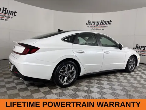 More photos of 2022 Hyundai Sonata SEL at Jerry Hunt Supercenter - Lexington, NC