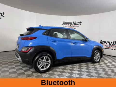 More photos of 2022 Hyundai Kona SE at Jerry Hunt Supercenter - Lexington, NC